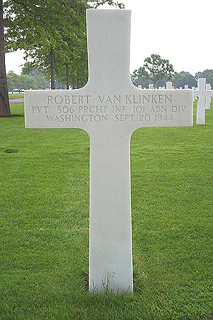 Robert Van Klinken - Headstone 1