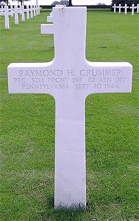 Raymond H. Grummer - Headstone 1