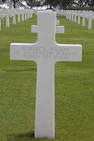 Robert L. Wilson - Headstone 1