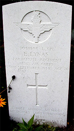 Ernest Lynas - Headstone 1
