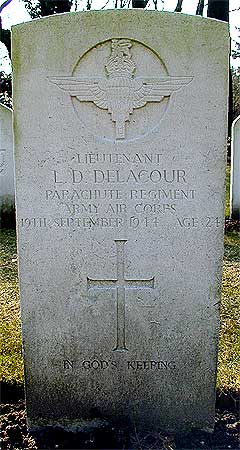Lindsay D. Delacour - Headstone 1