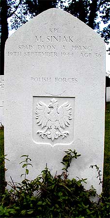 Mateusz Siniak - Headstone 1