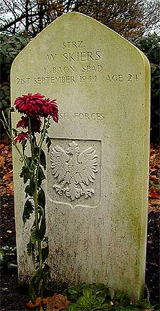Wladislaw Skiers - Headstone 1